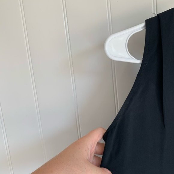 Banana Republic V Neck Black Dress Size 0P - Picture 4 of 9